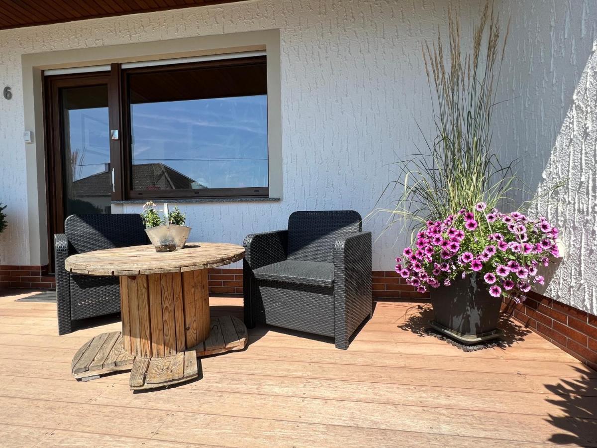 Herresbach Ferienwohnung Terrasse Parkplatz Wallbox Nuerburgring מראה חיצוני תמונה